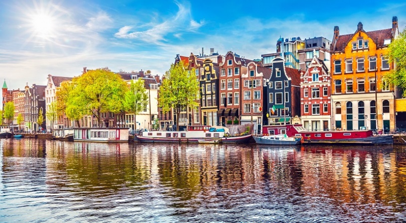 Amsterdam Shutterstock (1).